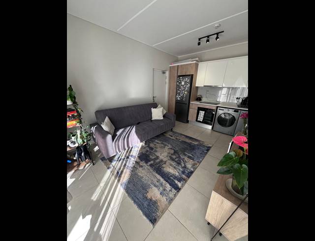 1 BEDROOM APARTMENT TO LET IN RICHWOOD